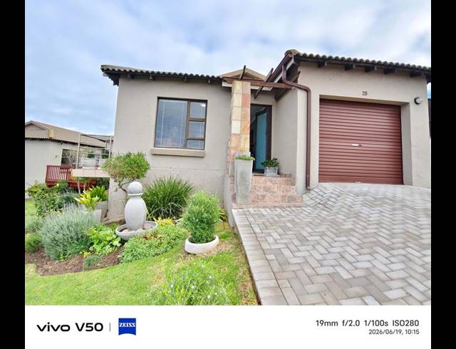 3 BEDROOM TOWNHOUSE FOR SALE IN SEEMEEU PARK